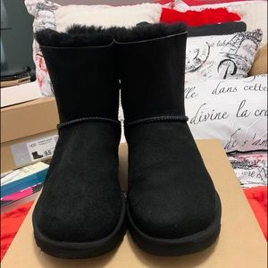UGG BOOTS